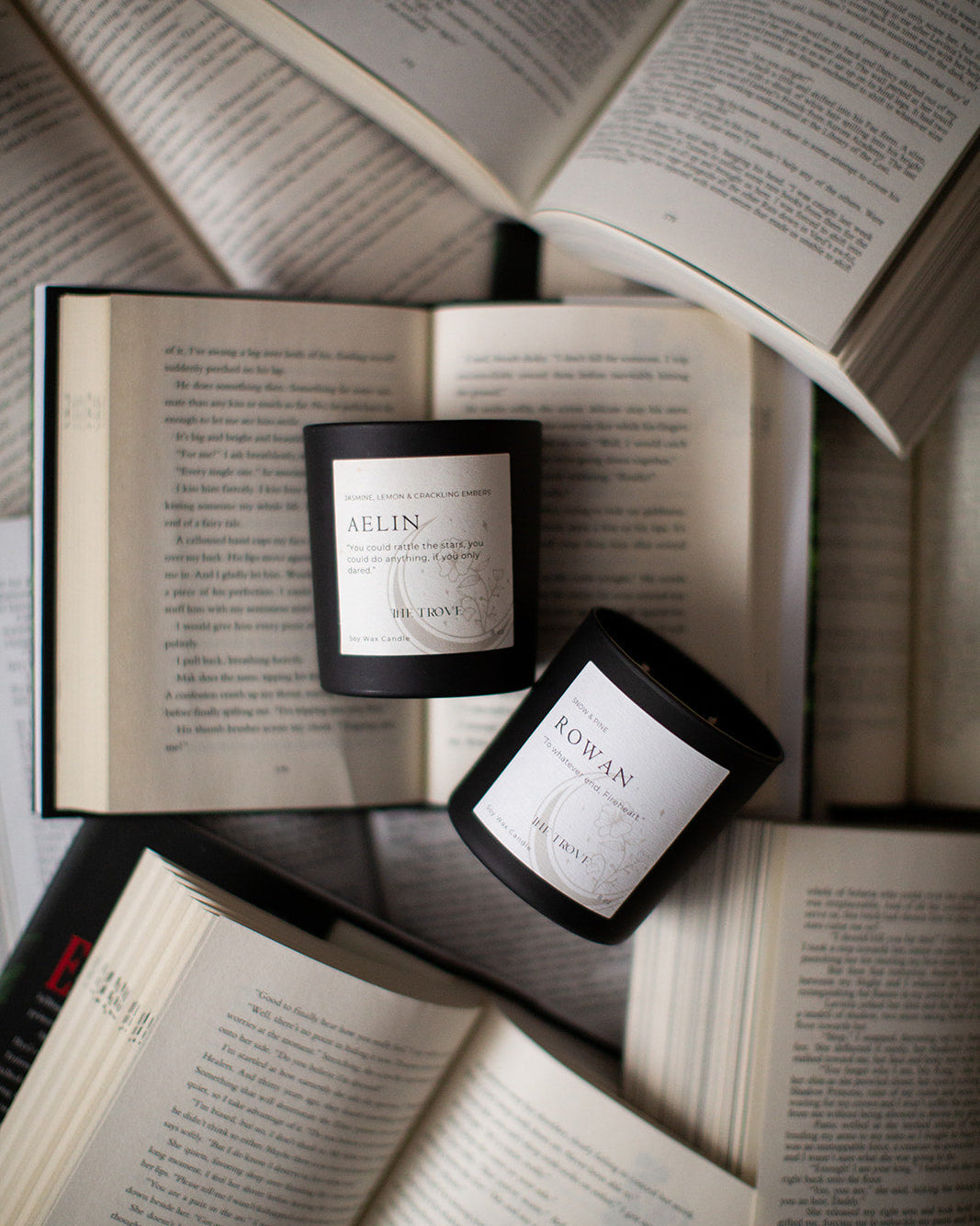 Rowan Whitethorn | 8oz Candle
